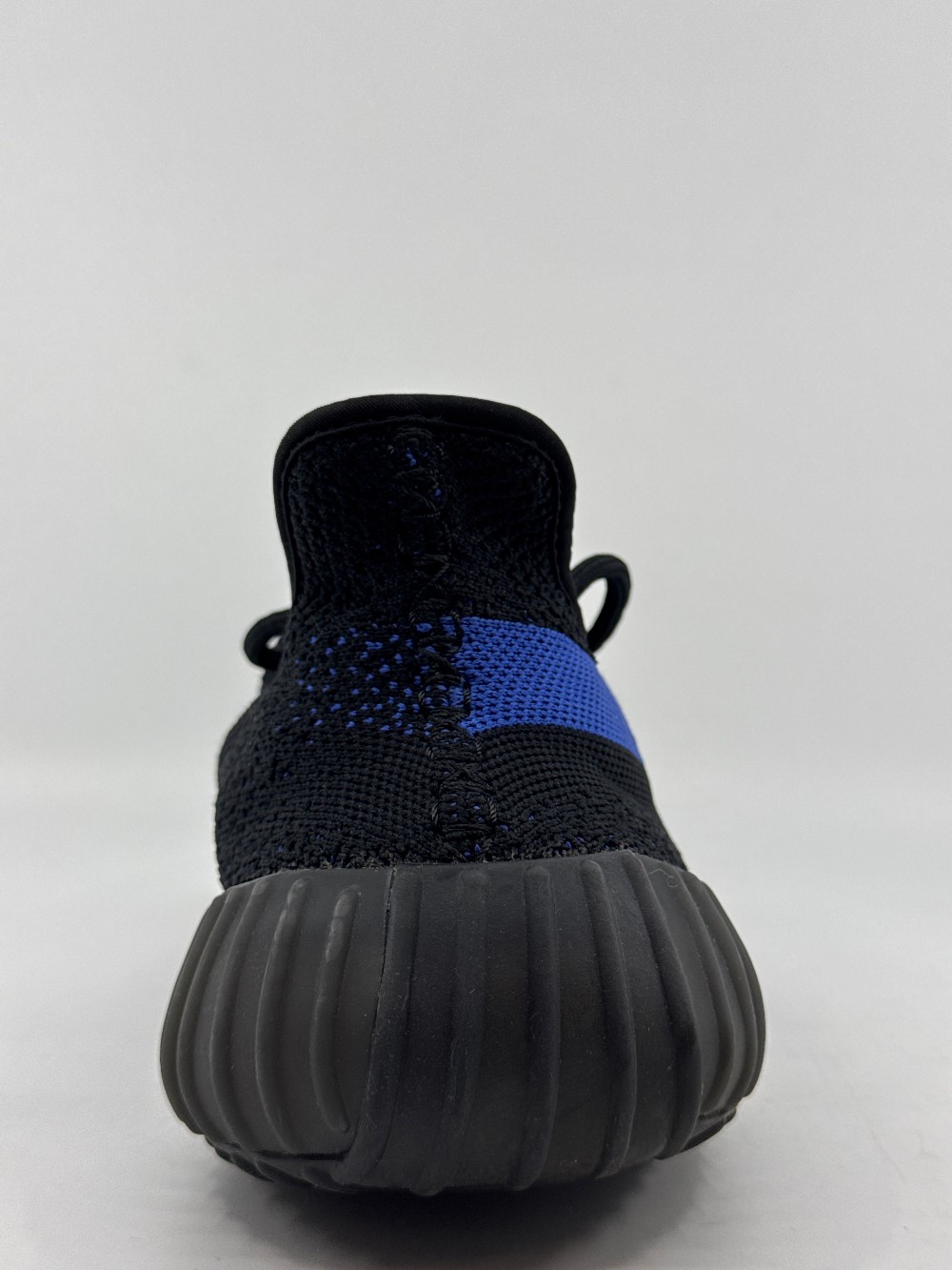 *USED* YEEZY 350 BOOST V2 - DAZZLING BLUE