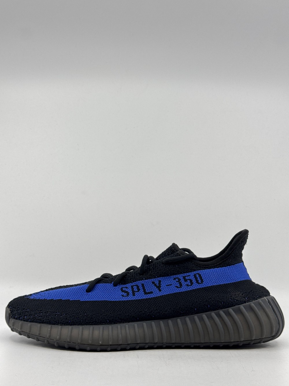 *USED* YEEZY 350 BOOST V2 - DAZZLING BLUE