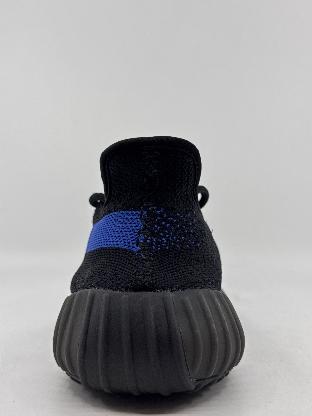 *USED* YEEZY 350 BOOST V2 - DAZZLING BLUE