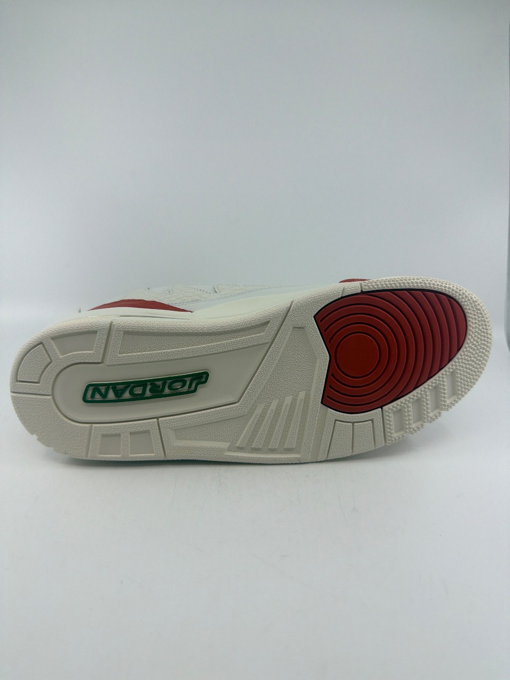 AJ 3 - EL VUELO SUMMIT WHITE