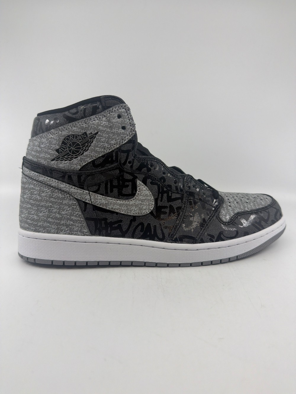 AJ 1 - REBELLIONAIRE