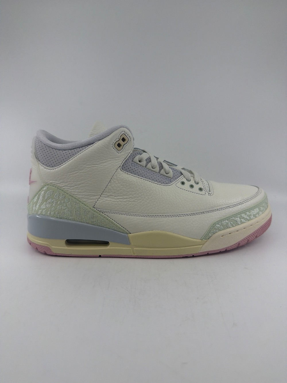 AJ 3 - SPRING IS IN THE AIR