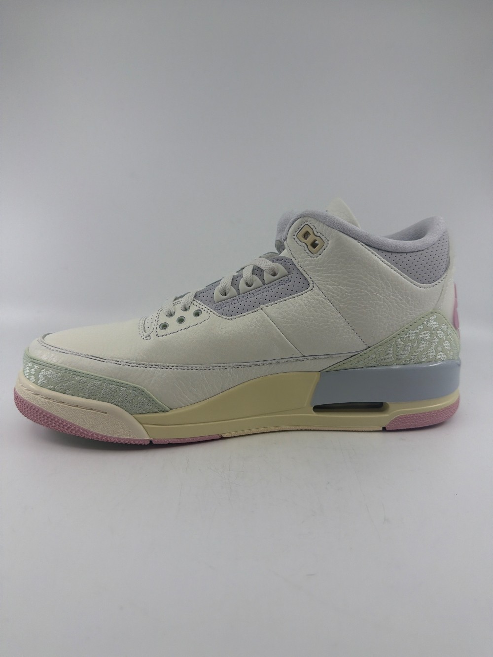 AJ 3 - SPRING IS IN THE AIR