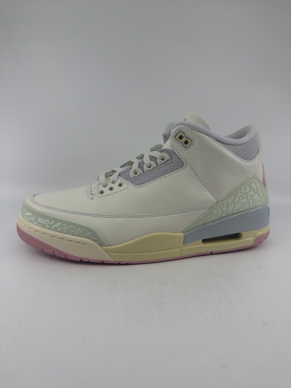 AJ 3 - SPRING IS IN THE AIR