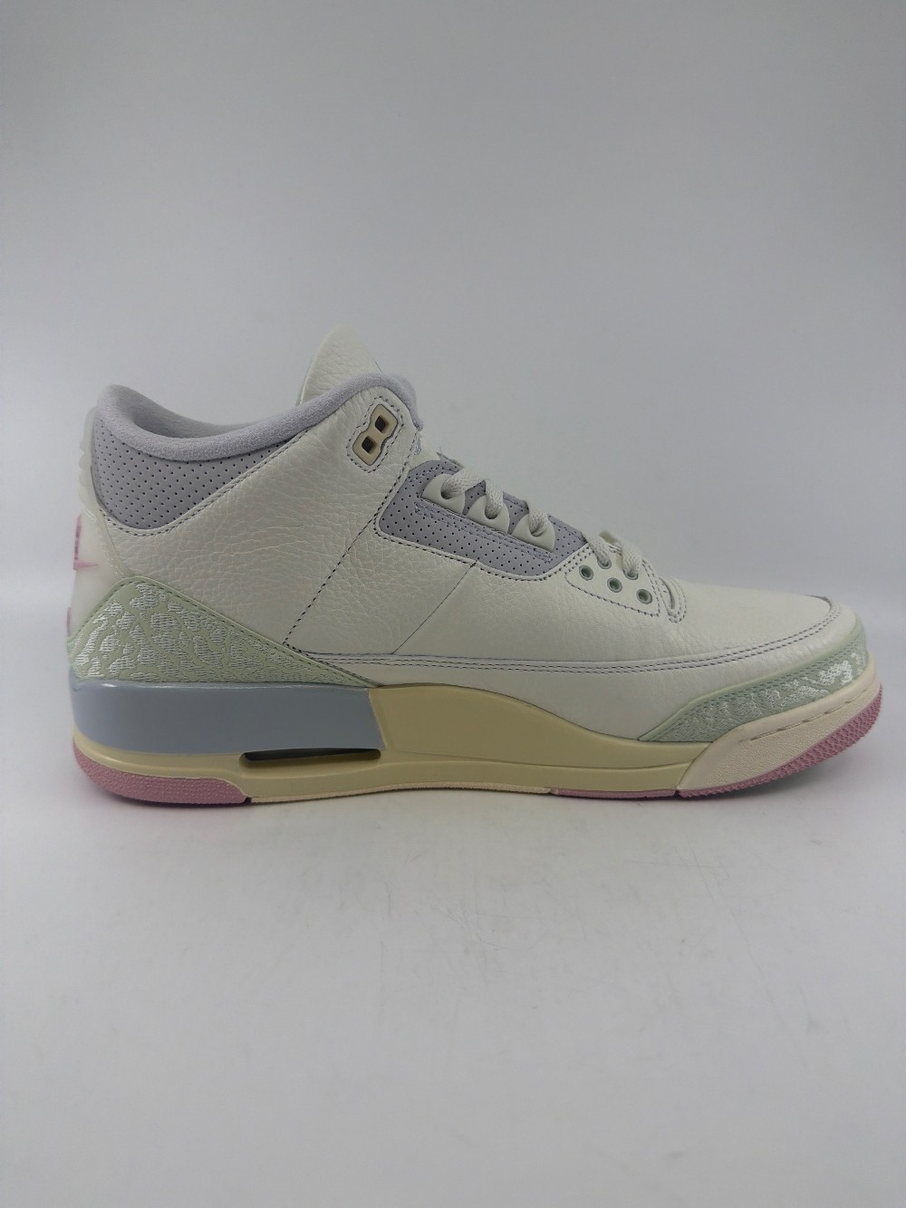 AJ 3 - SPRING IS IN THE AIR