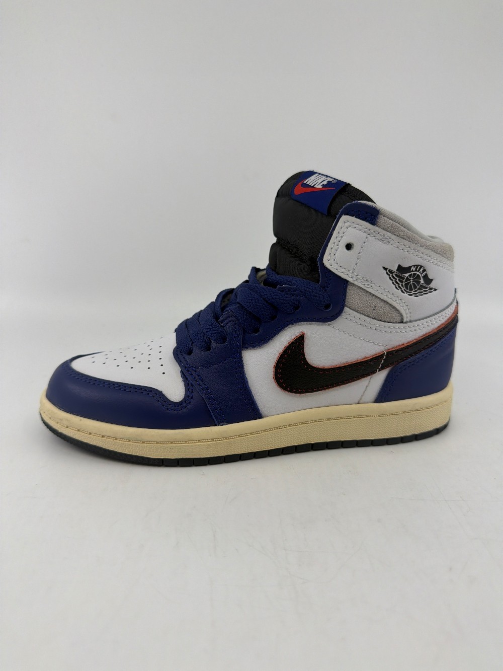*USED* AJ 1 (PS) - RARE AIR