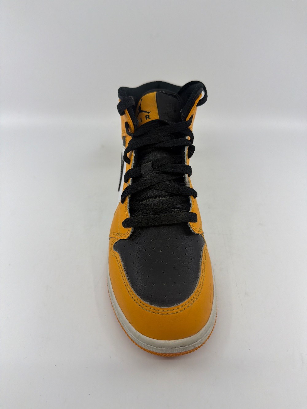 *USED* AJ 1 MID (GS) - TAXI