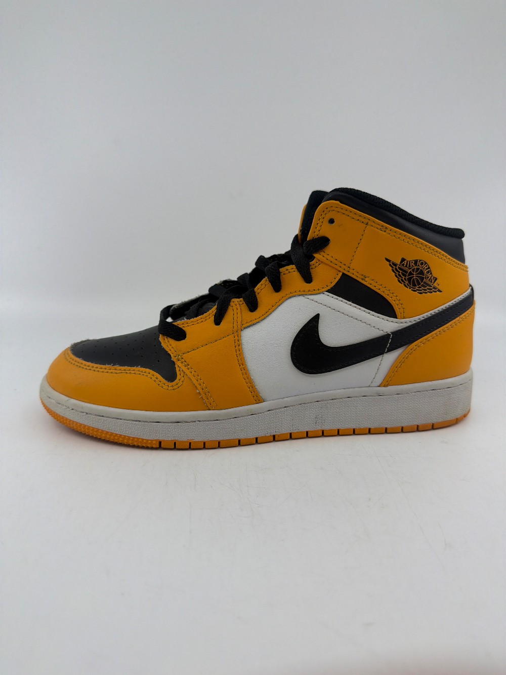 *USED* AJ 1 MID (GS) - TAXI