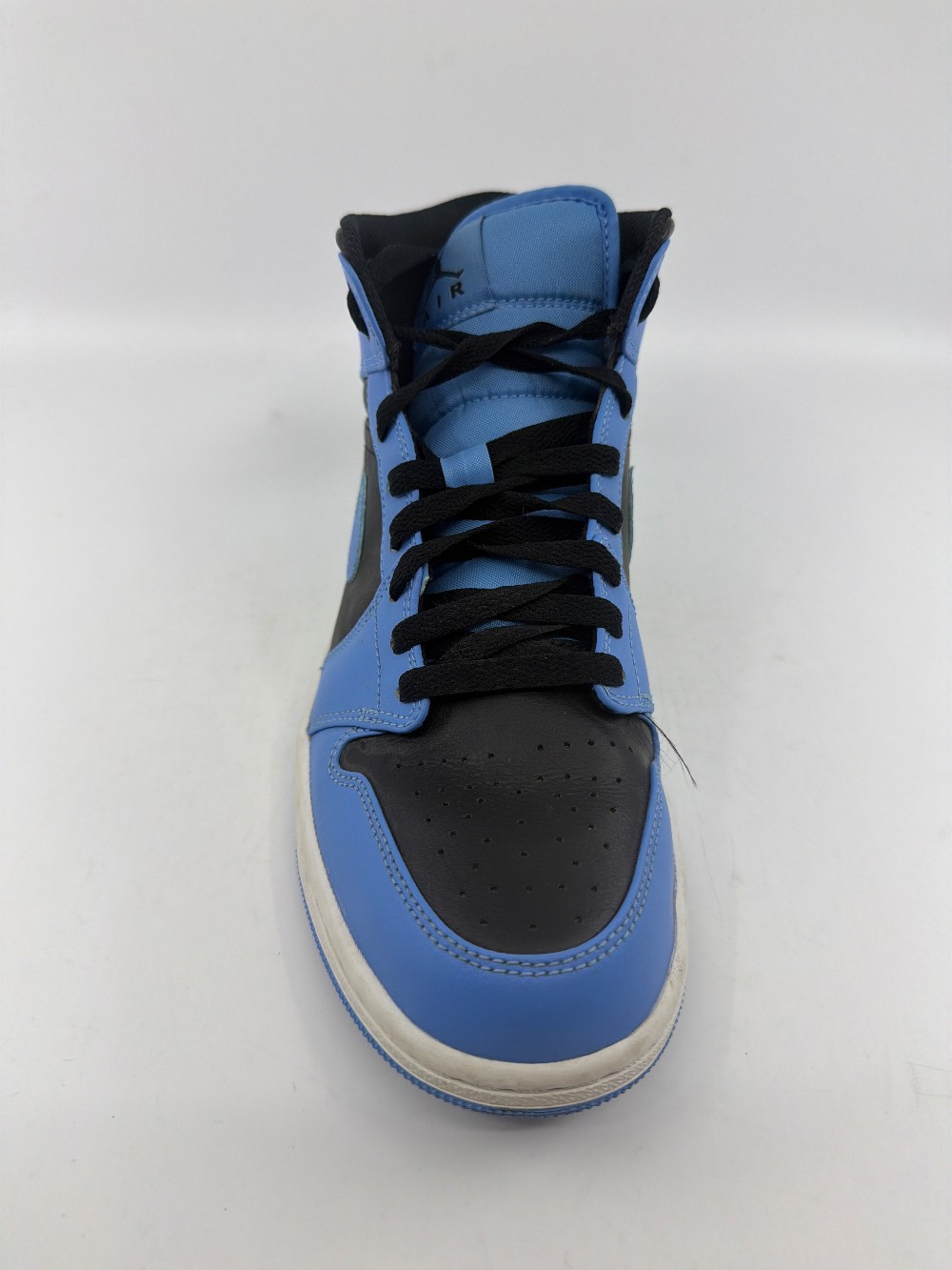 *USED/REP BOX* AJ 1 MID - UNIVERSITY BLUE BLACK