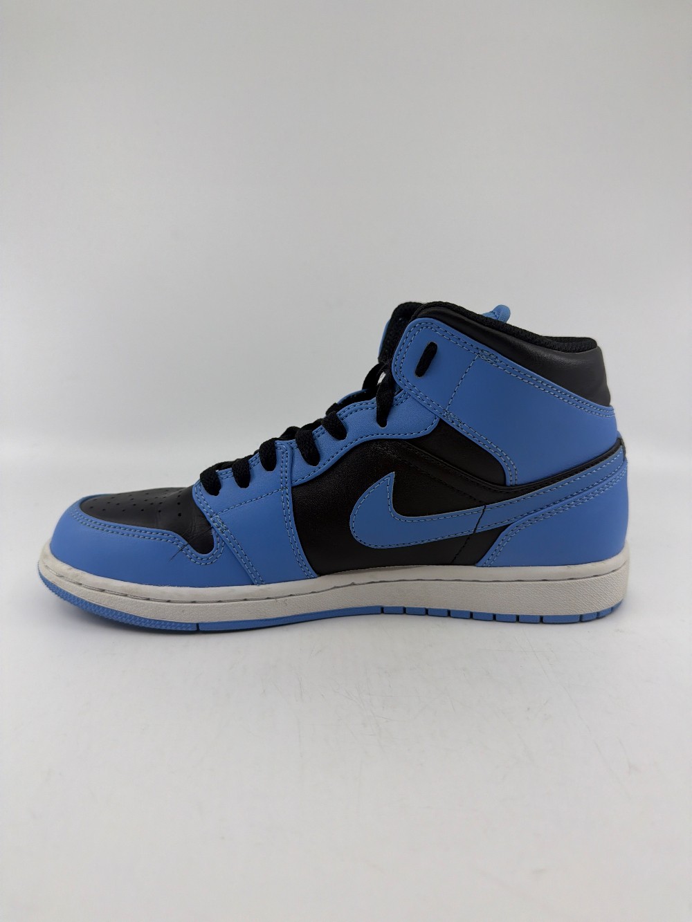 *USED/REP BOX* AJ 1 MID - UNIVERSITY BLUE BLACK