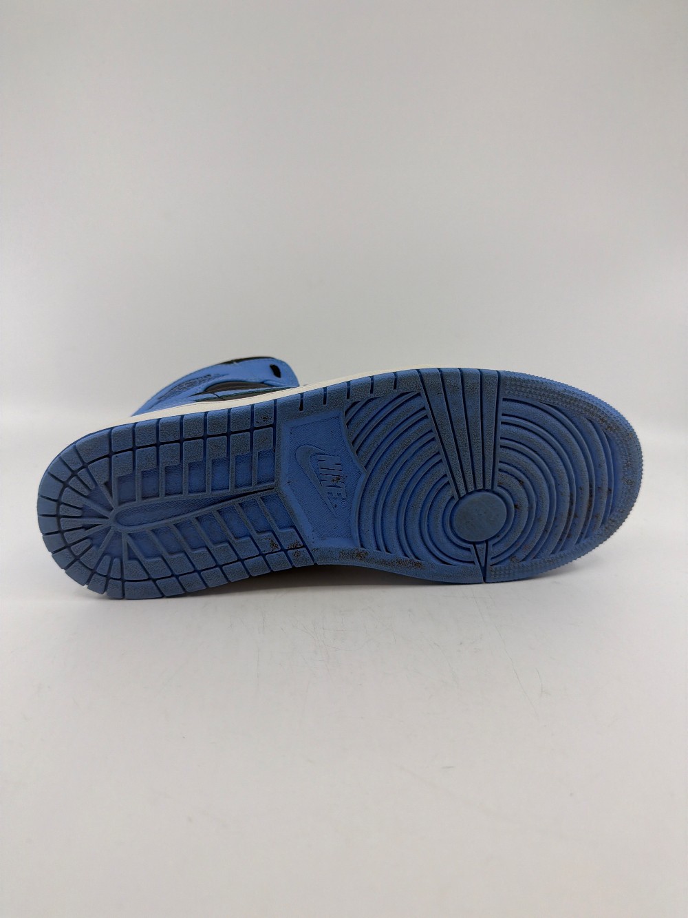 *USED/REP BOX* AJ 1 MID - UNIVERSITY BLUE BLACK