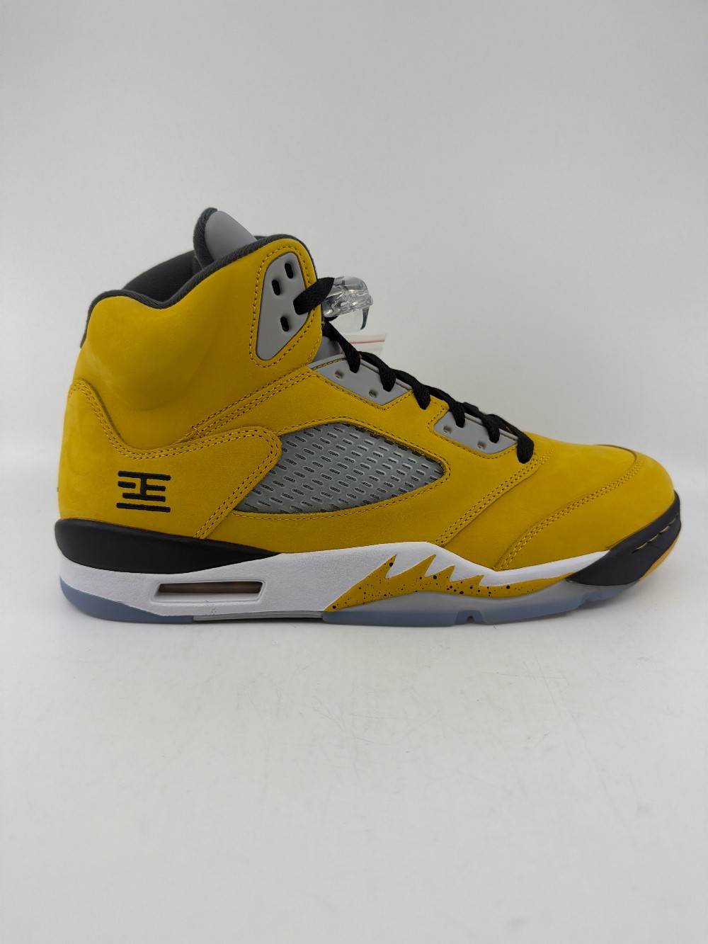 AJ 5 - TOKYO T23 (2025)