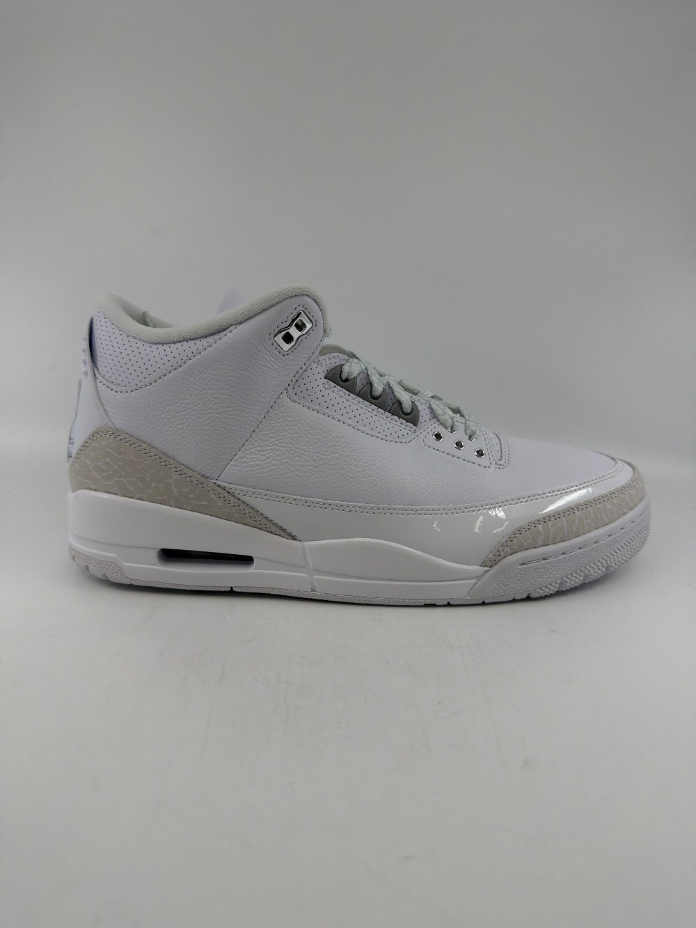 AJ 3 - PURE MONEY (2025)