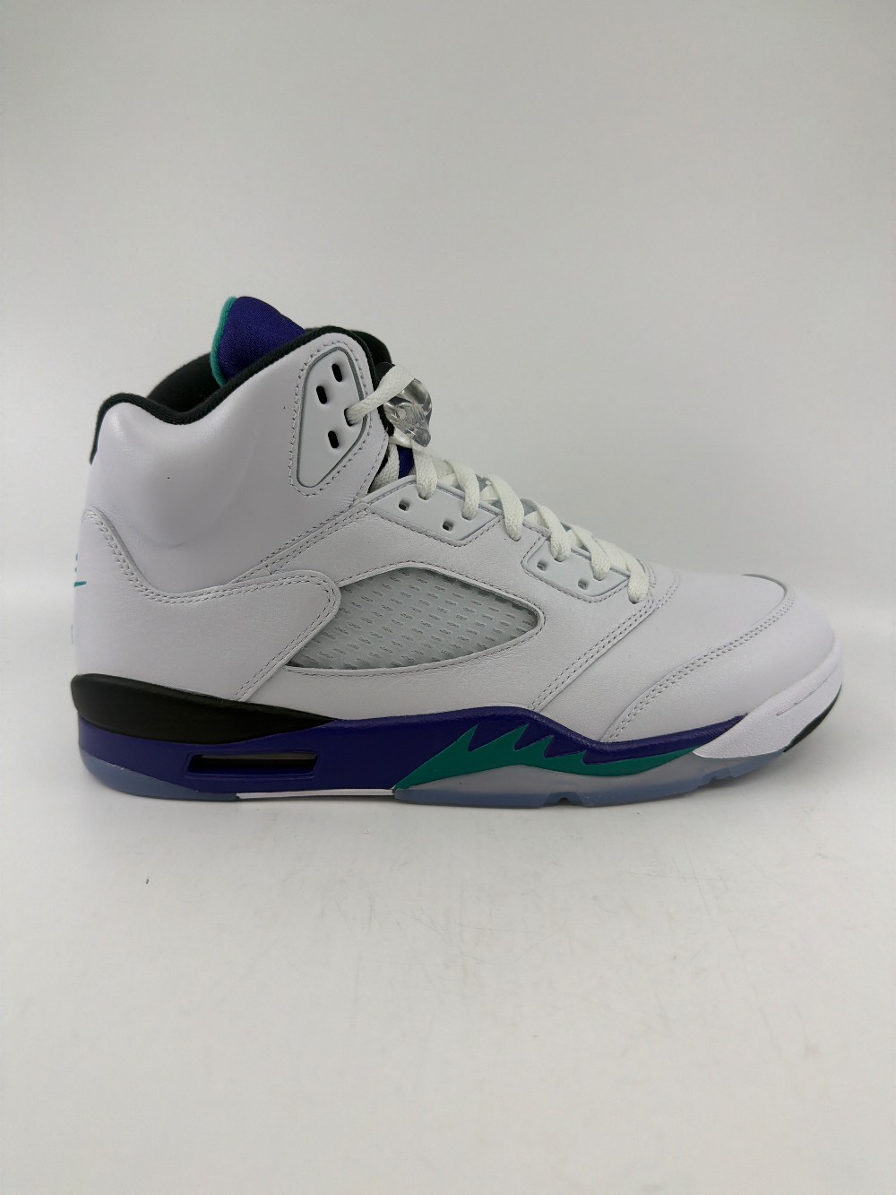 AJ 5 - GRAPE (2025)