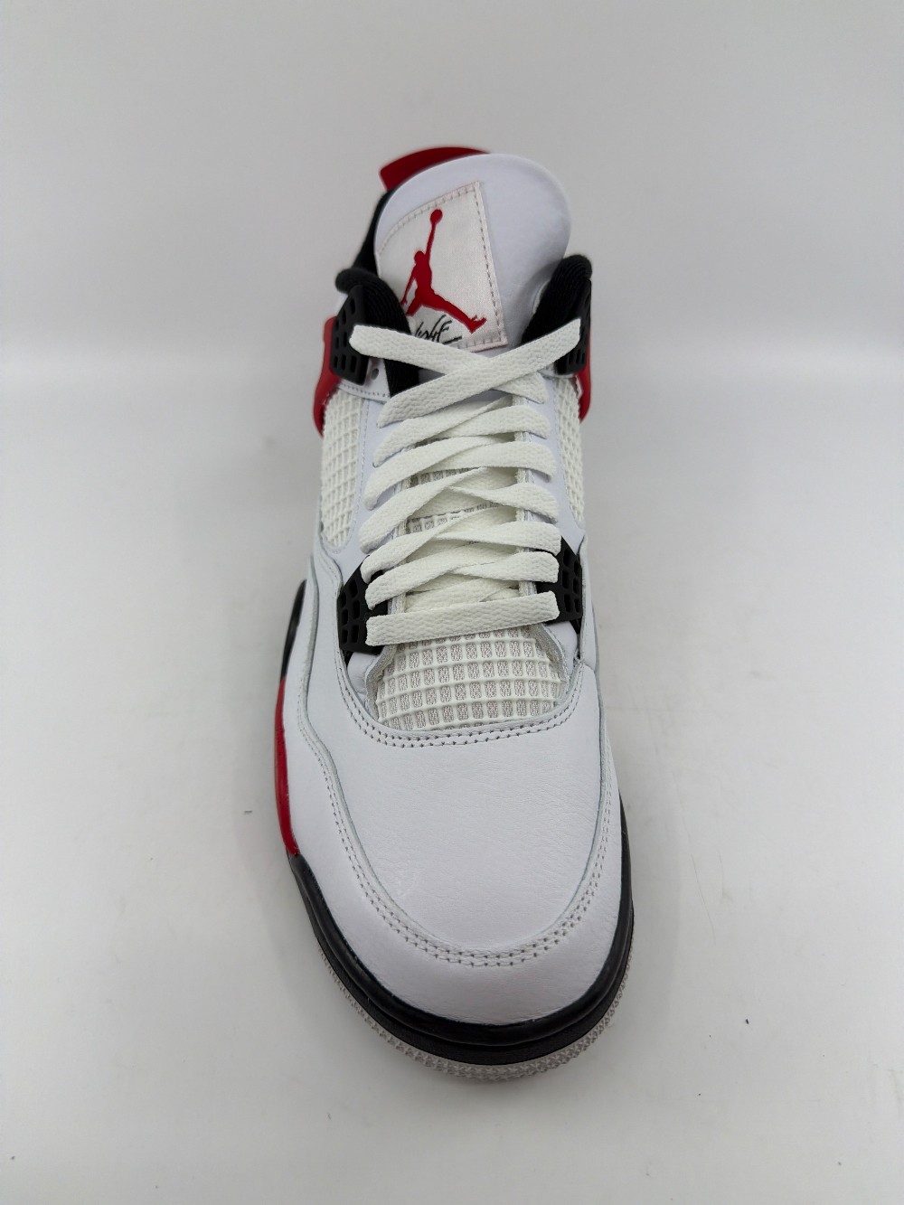 AJ 4 - RED CEMENT