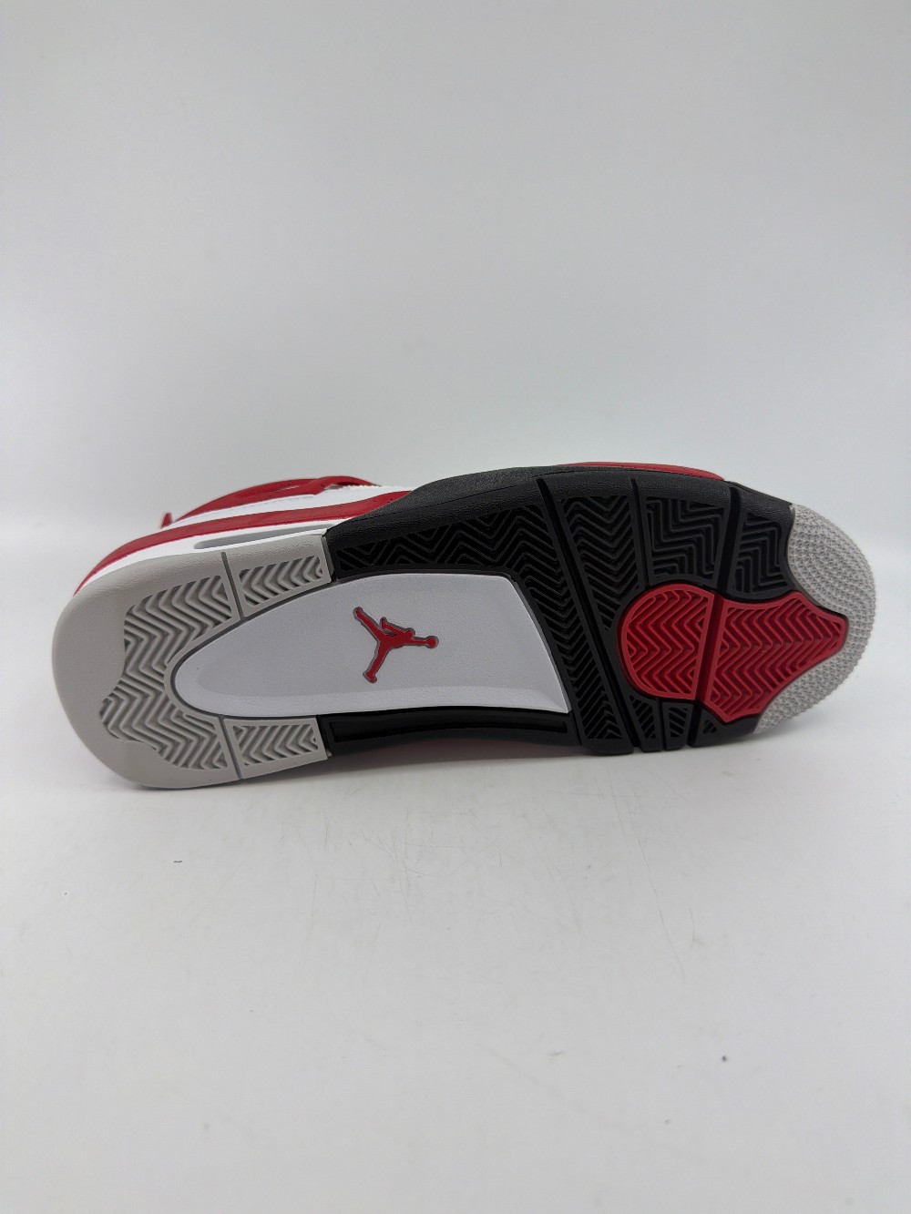 AJ 4 - RED CEMENT
