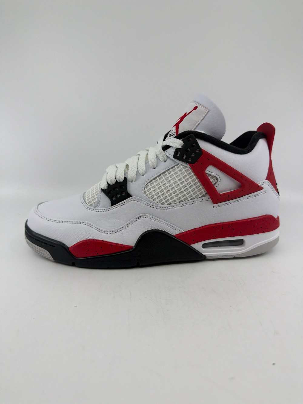 AJ 4 - RED CEMENT