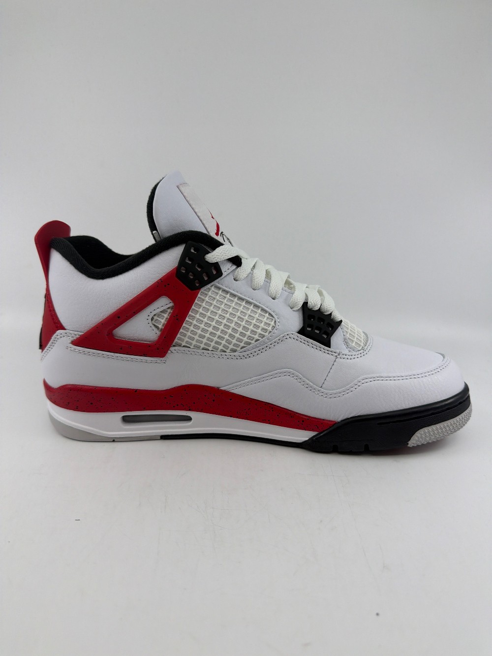 AJ 4 - RED CEMENT