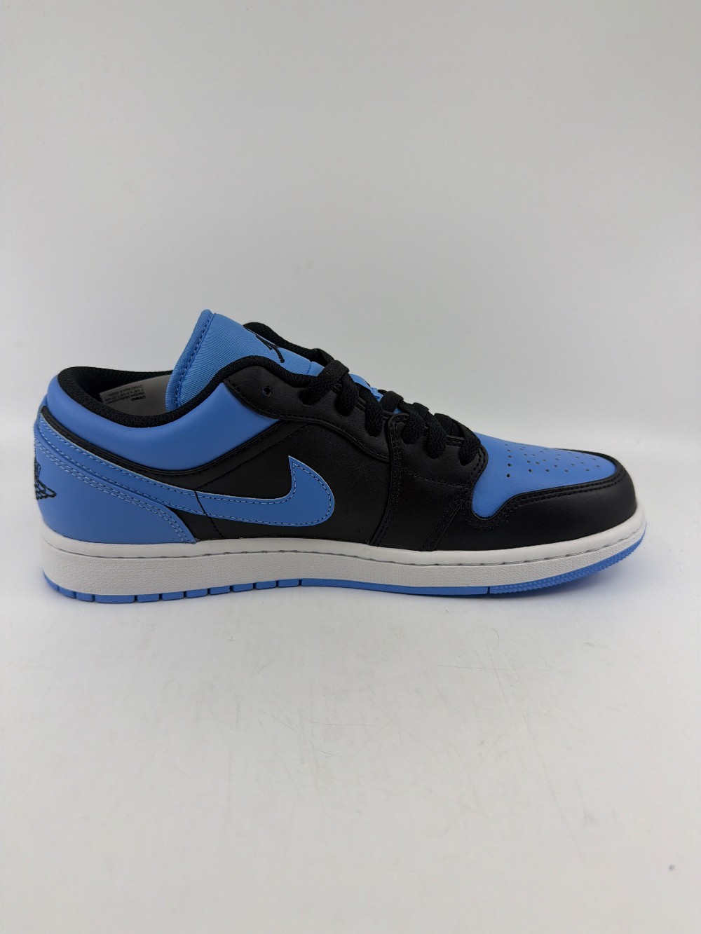 AJ 1 LOW - BLACK UNIVERSITY BLUE
