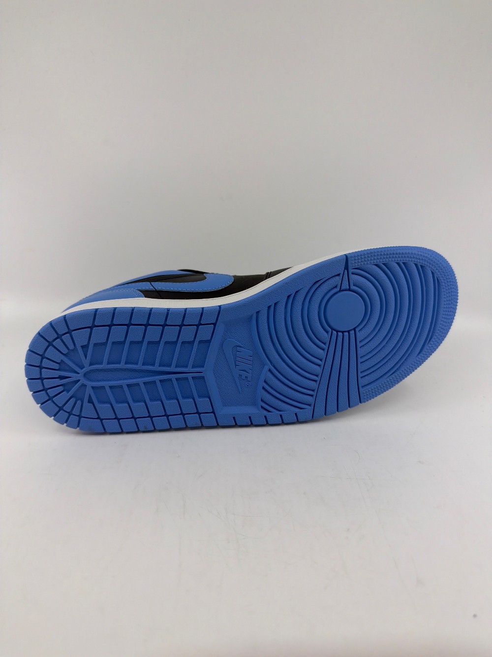 AJ 1 LOW - BLACK UNIVERSITY BLUE
