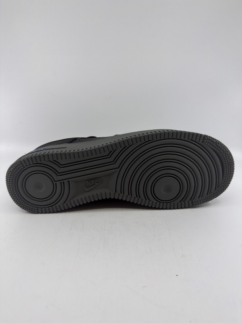 NIKE AIR FORCE 1 LOW - BLACK ROYAL CARBON FIBER