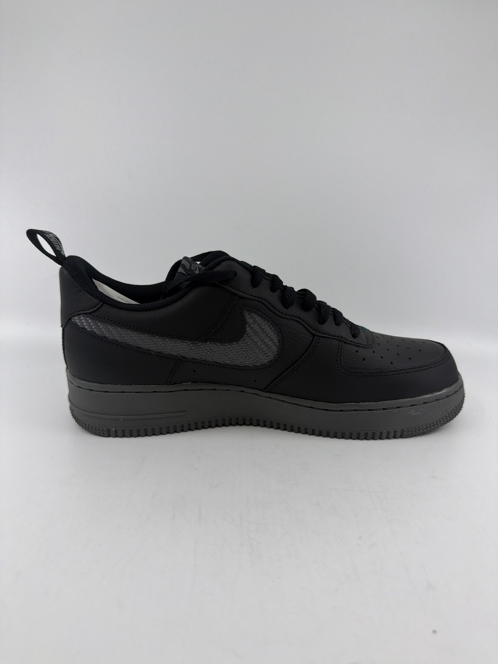 NIKE AIR FORCE 1 LOW - BLACK ROYAL CARBON FIBER