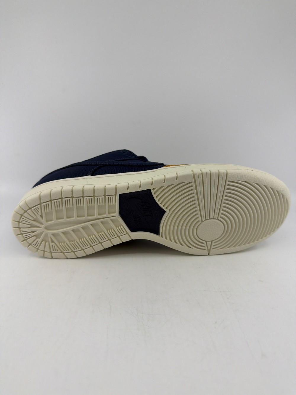 NIKE SB DUNK LOW - 90S BACKPACK