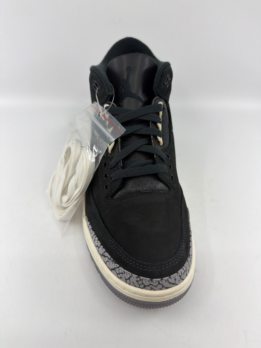 AJ 3 (W) - OFF NOIR