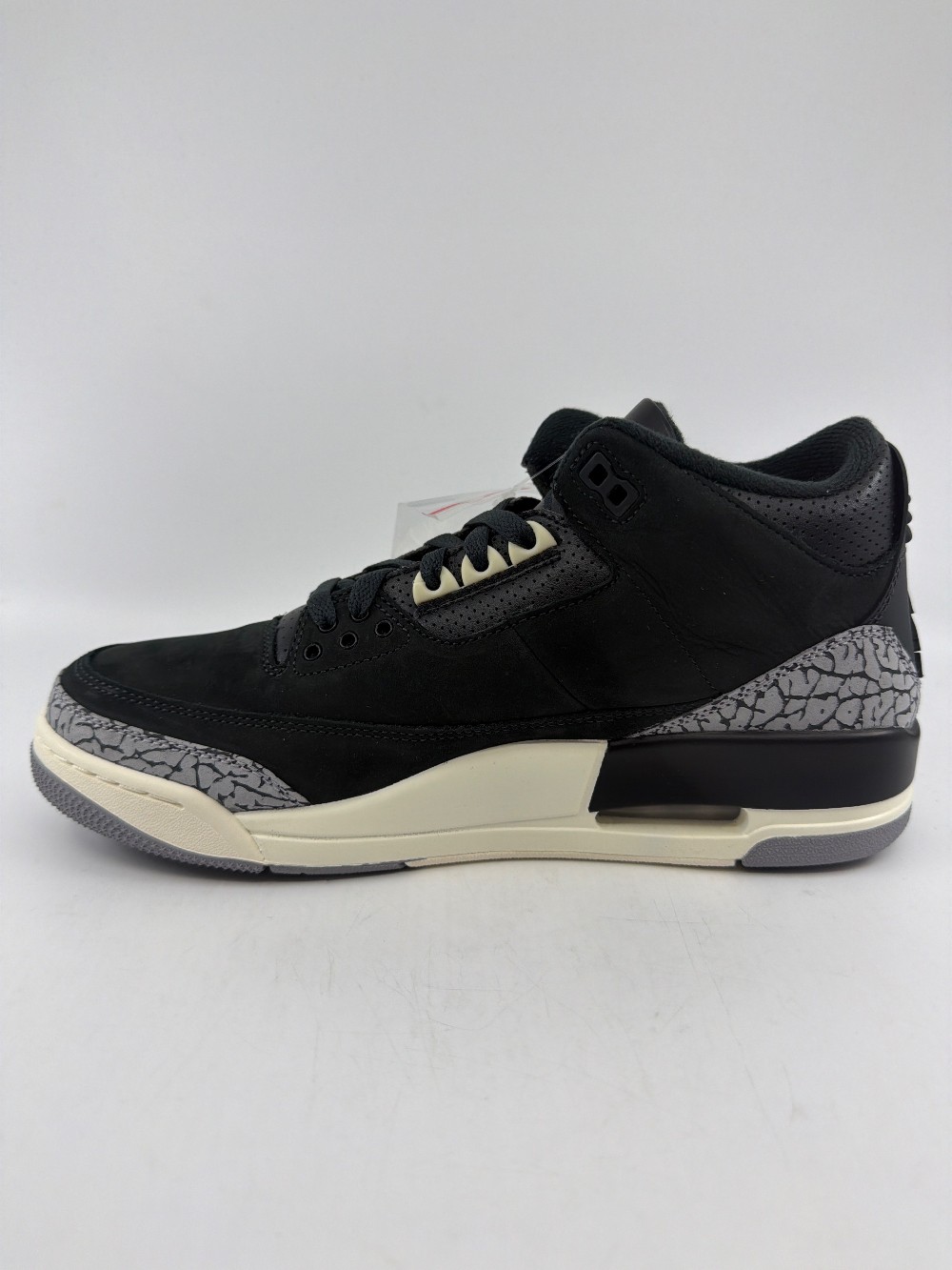 AJ 3 (W) - OFF NOIR