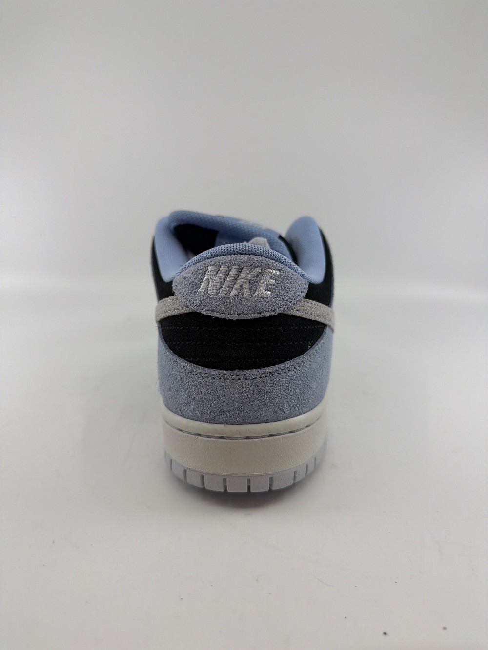 NIKE SB DUNK LOW - BLACK ALUMINUM
