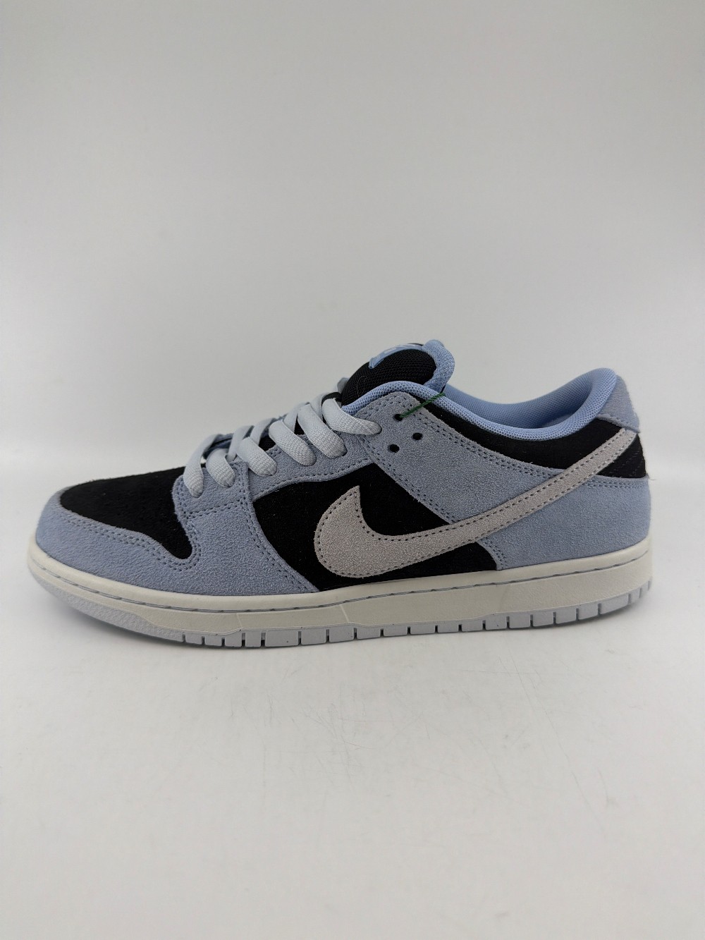 NIKE SB DUNK LOW - BLACK ALUMINUM