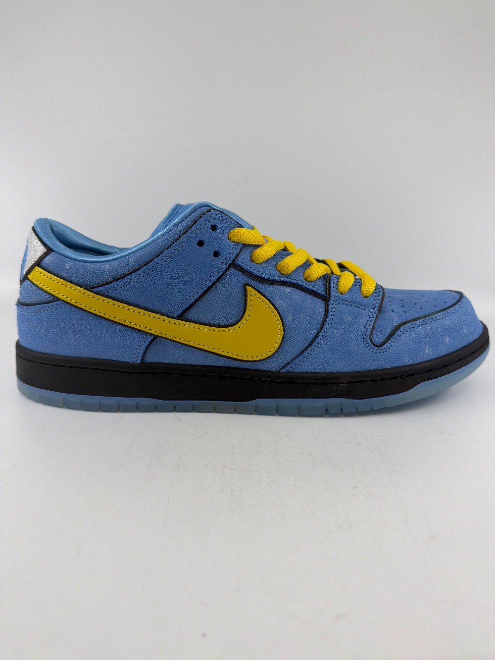 NIKE SB DUNK L0W - THE POWERPUFF GIRLS BUBBLES