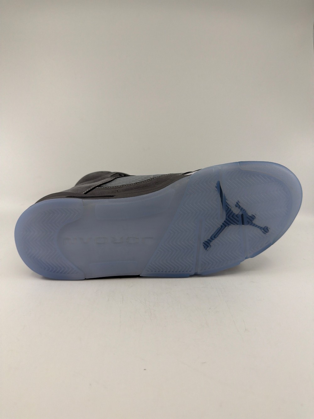 AJ 5 - WOLF GREY (2026)