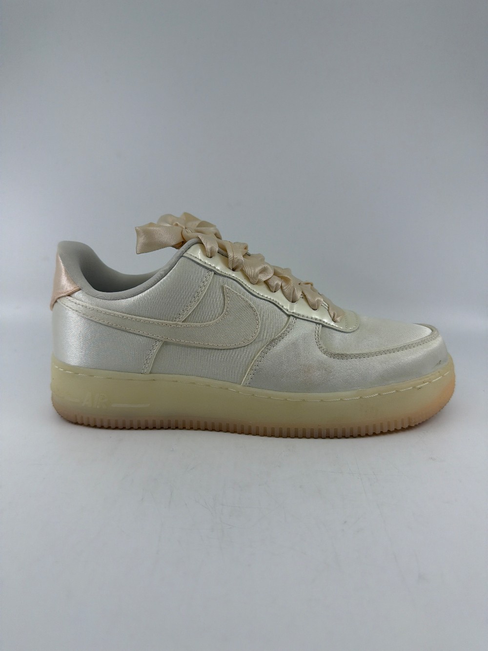*USED* NIKE AIR FORCE 1 LOW (W) - SAIL BARELY ORANGE