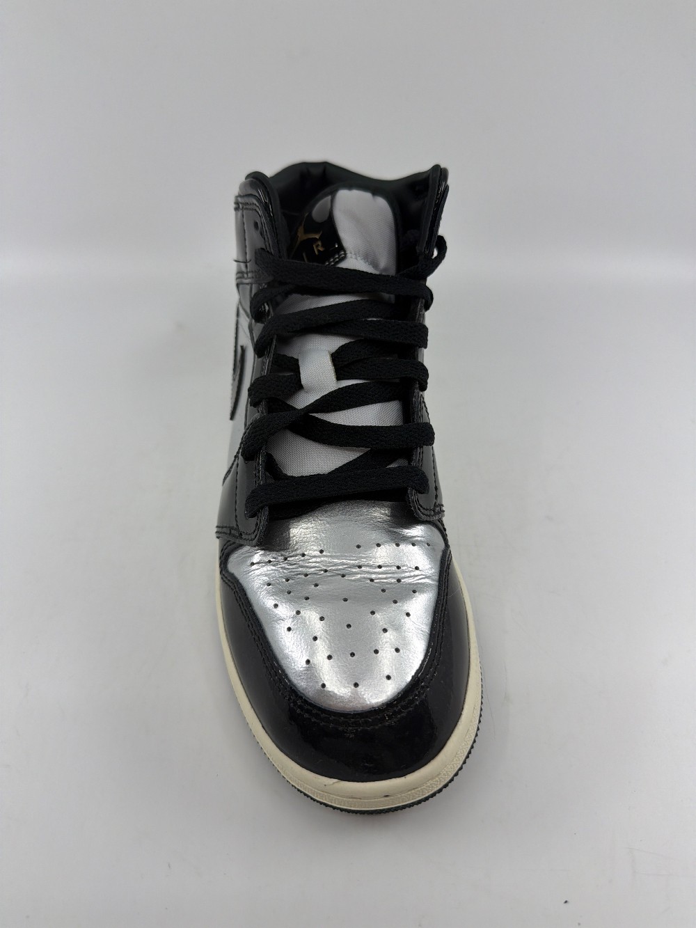 *USED* AJ 1 MID (GS) - BLACK METALLIC SILVER SAIL METALLIC GOLD