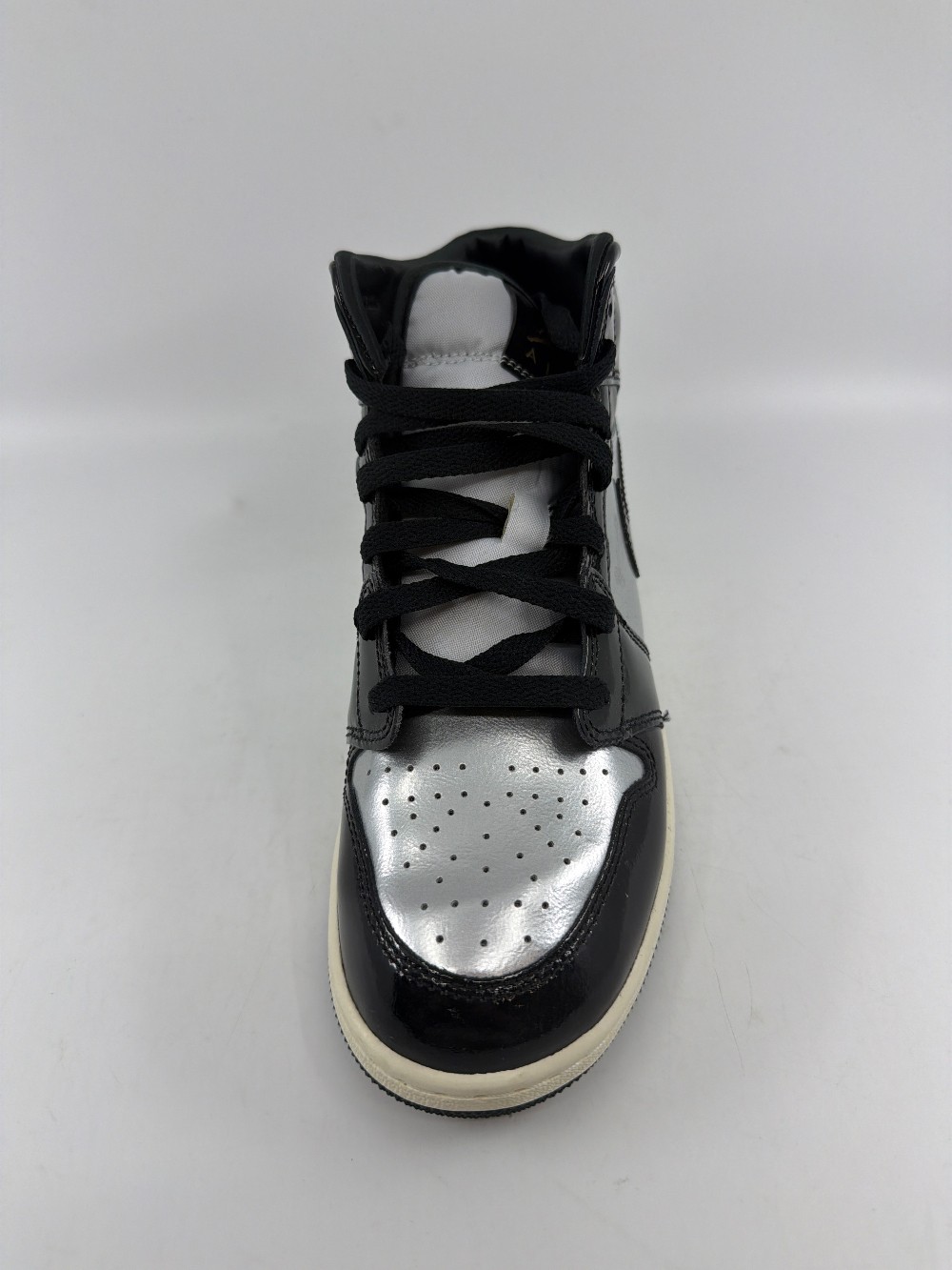 *USED* AJ 1 MID (GS) - BLACK METALLIC SILVER SAIL METALLIC GOLD
