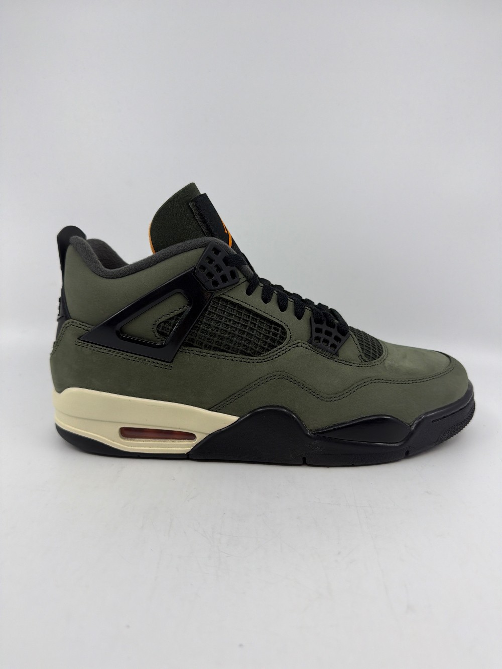 *USED* AJ 4 - UNDEFEATED (2025)