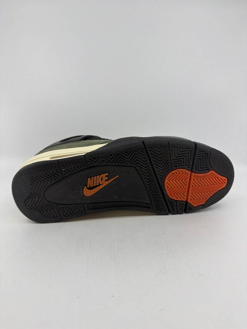 *USED* AJ 4 - UNDEFEATED (2025)