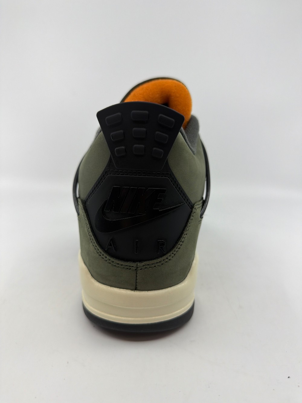 *USED* AJ 4 - UNDEFEATED (2025)