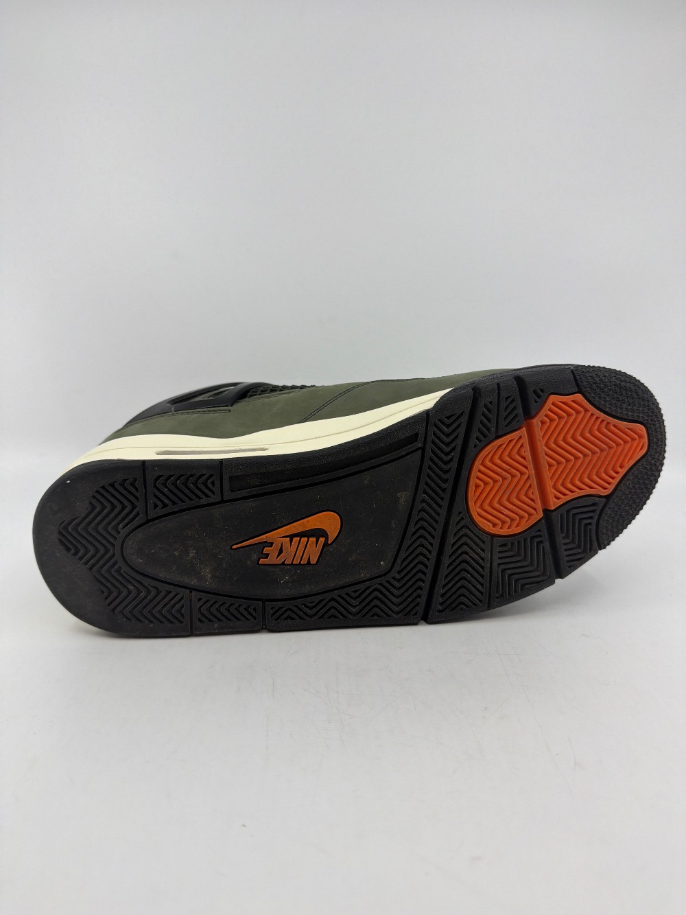 *USED* AJ 4 - UNDEFEATED (2025)