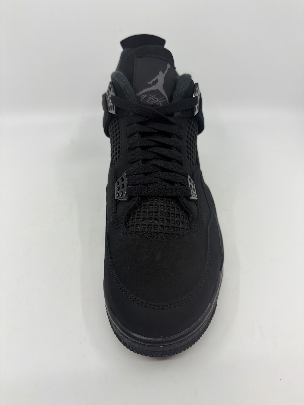 AJ 4 - BLACK CAT (2025)
