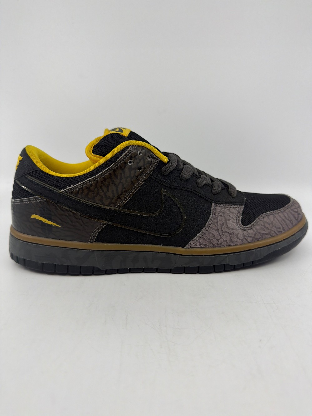 *USED/REP BOX * NIKE SB DUNK LOW - YELLOW CURB