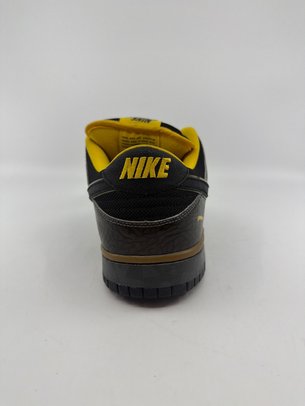*USED/REP BOX * NIKE SB DUNK LOW - YELLOW CURB