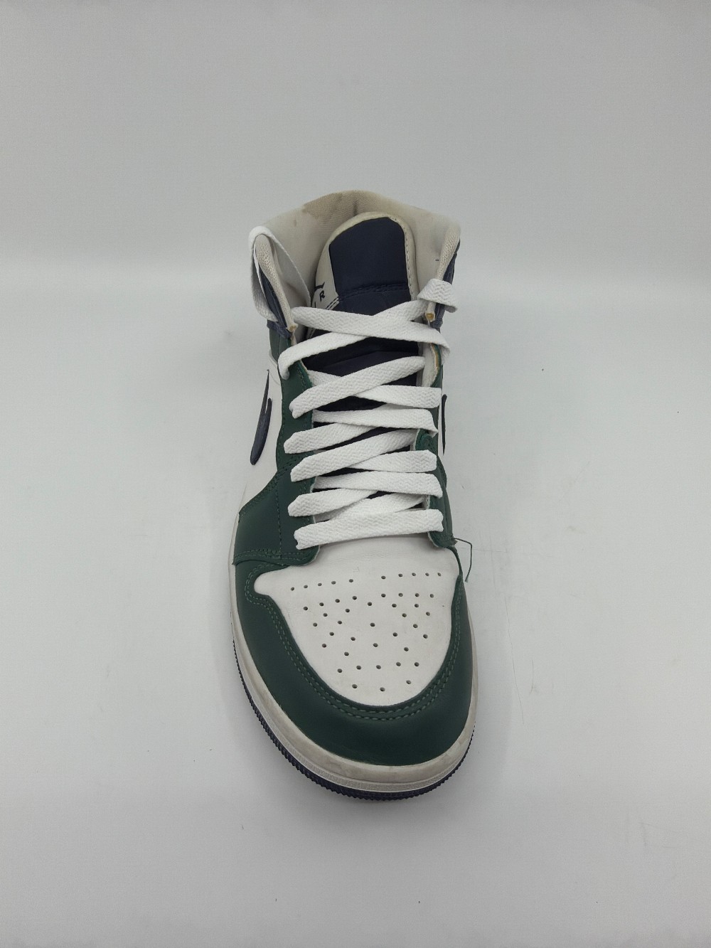*USED* AJ 1 MID (W) - SEAHAWKS
