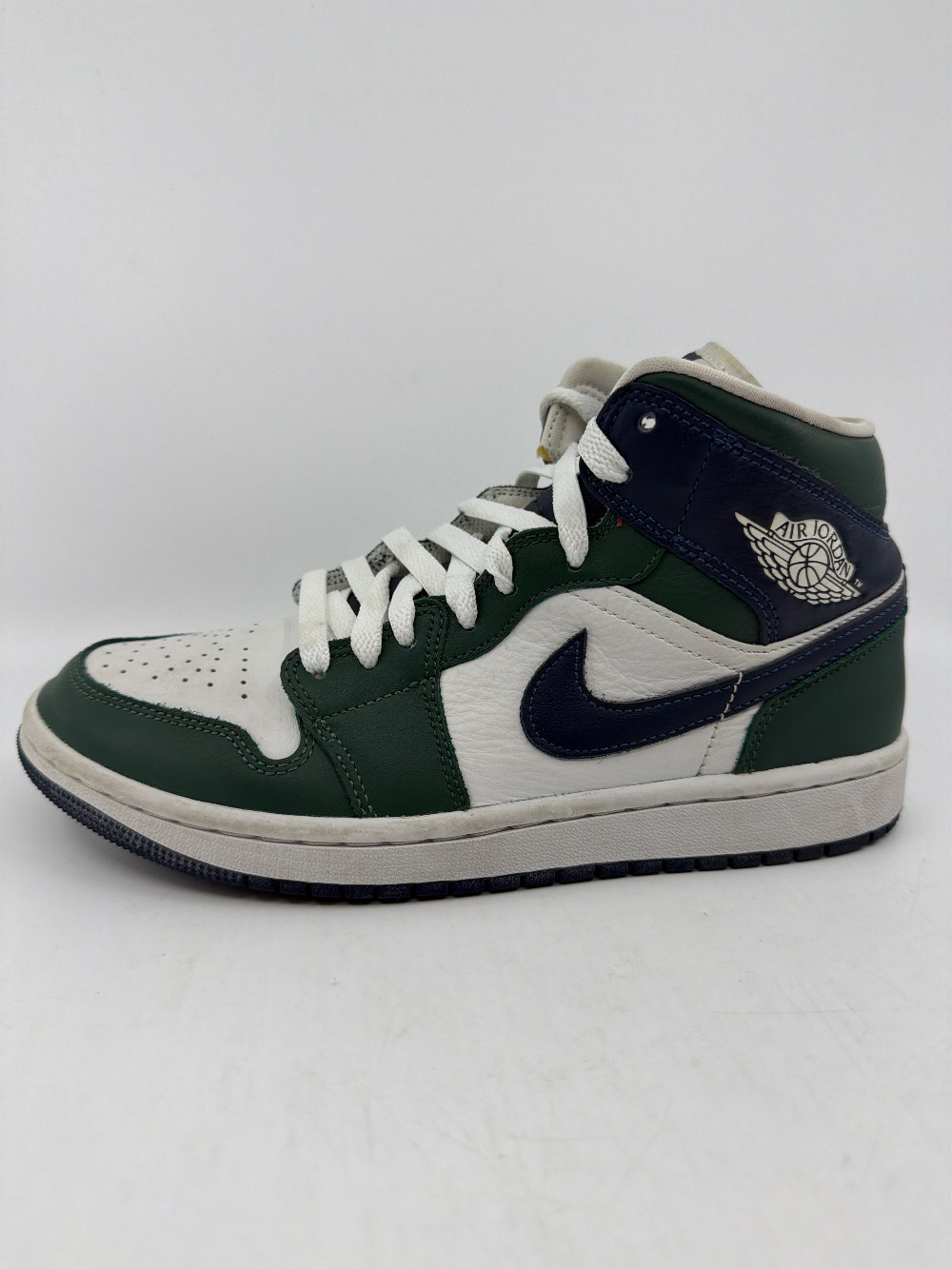 *USED* AJ 1 MID (W) - SEAHAWKS