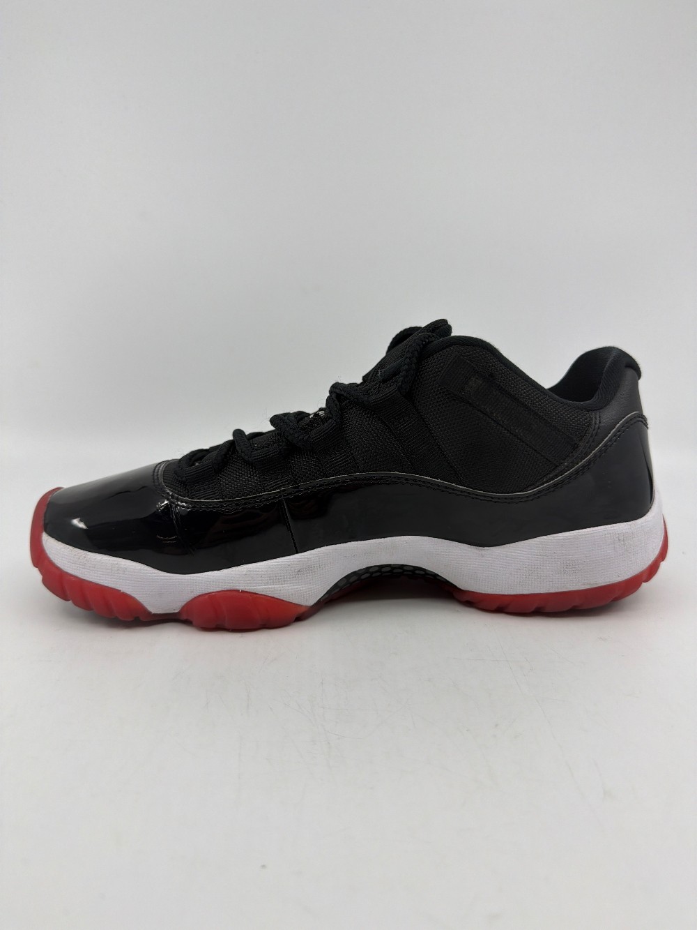*USED* AJ 11 LOW - BRED (2025)
