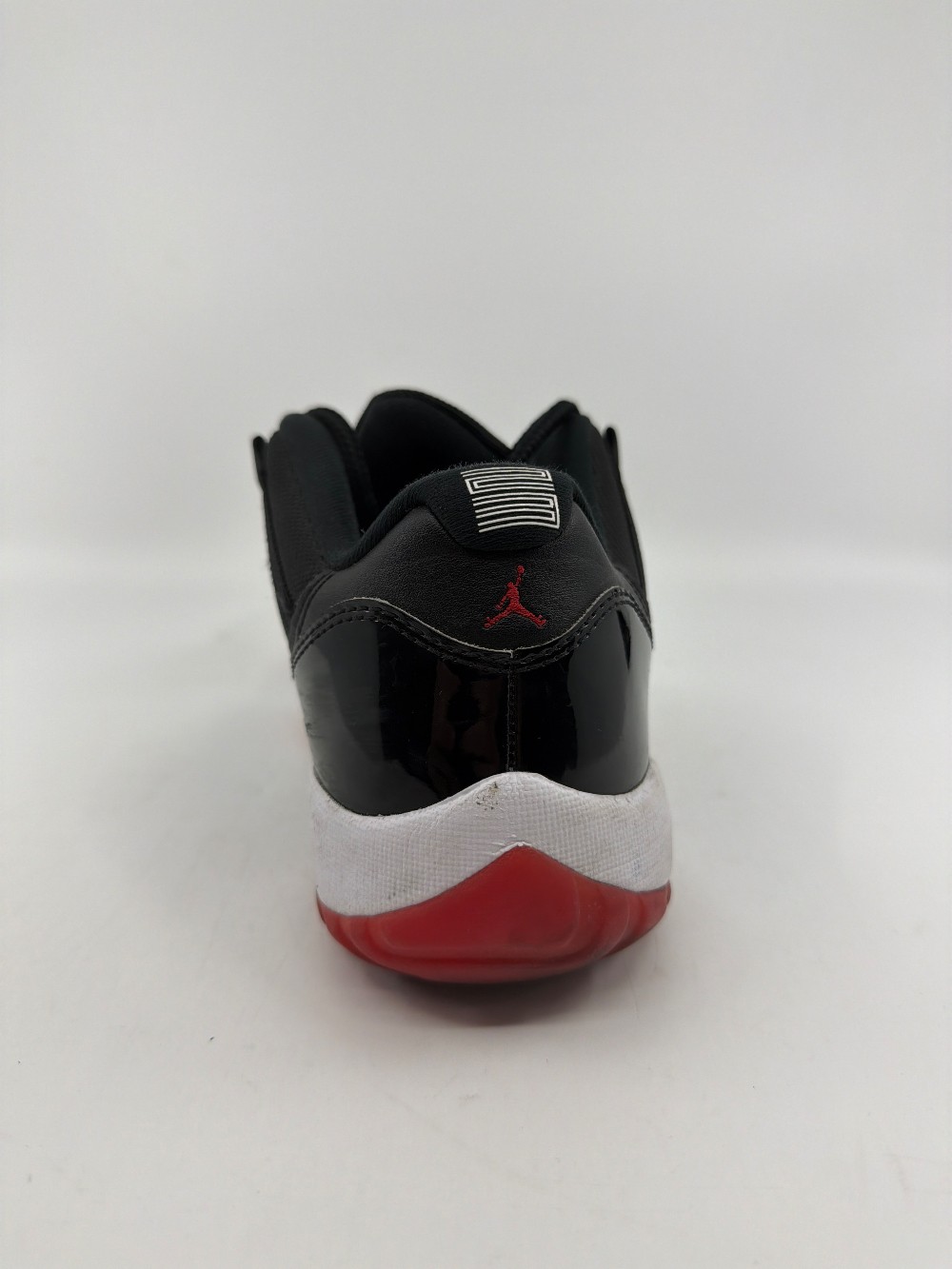 *USED* AJ 11 LOW - BRED (2025)
