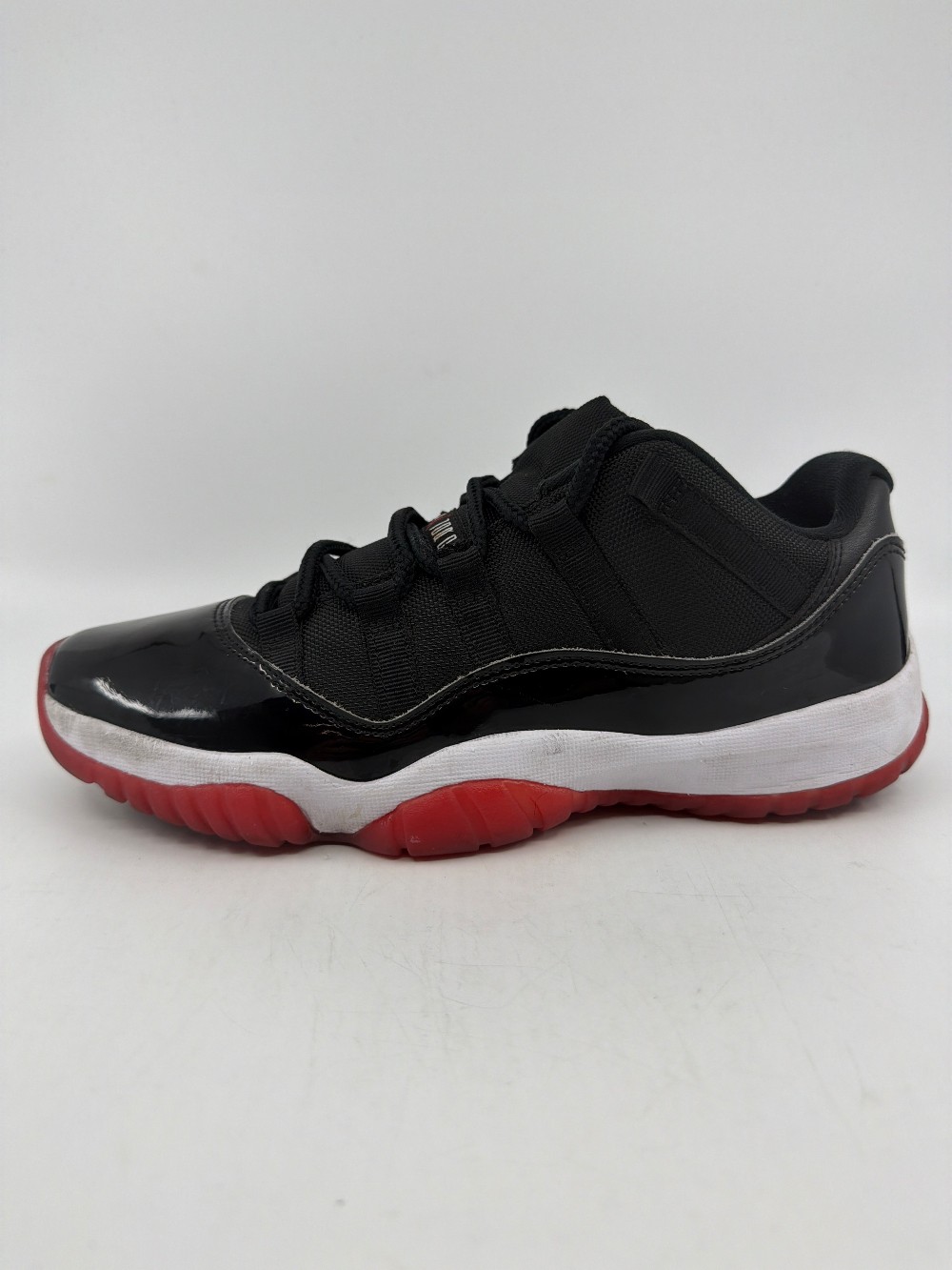 *USED* AJ 11 LOW - BRED (2025)