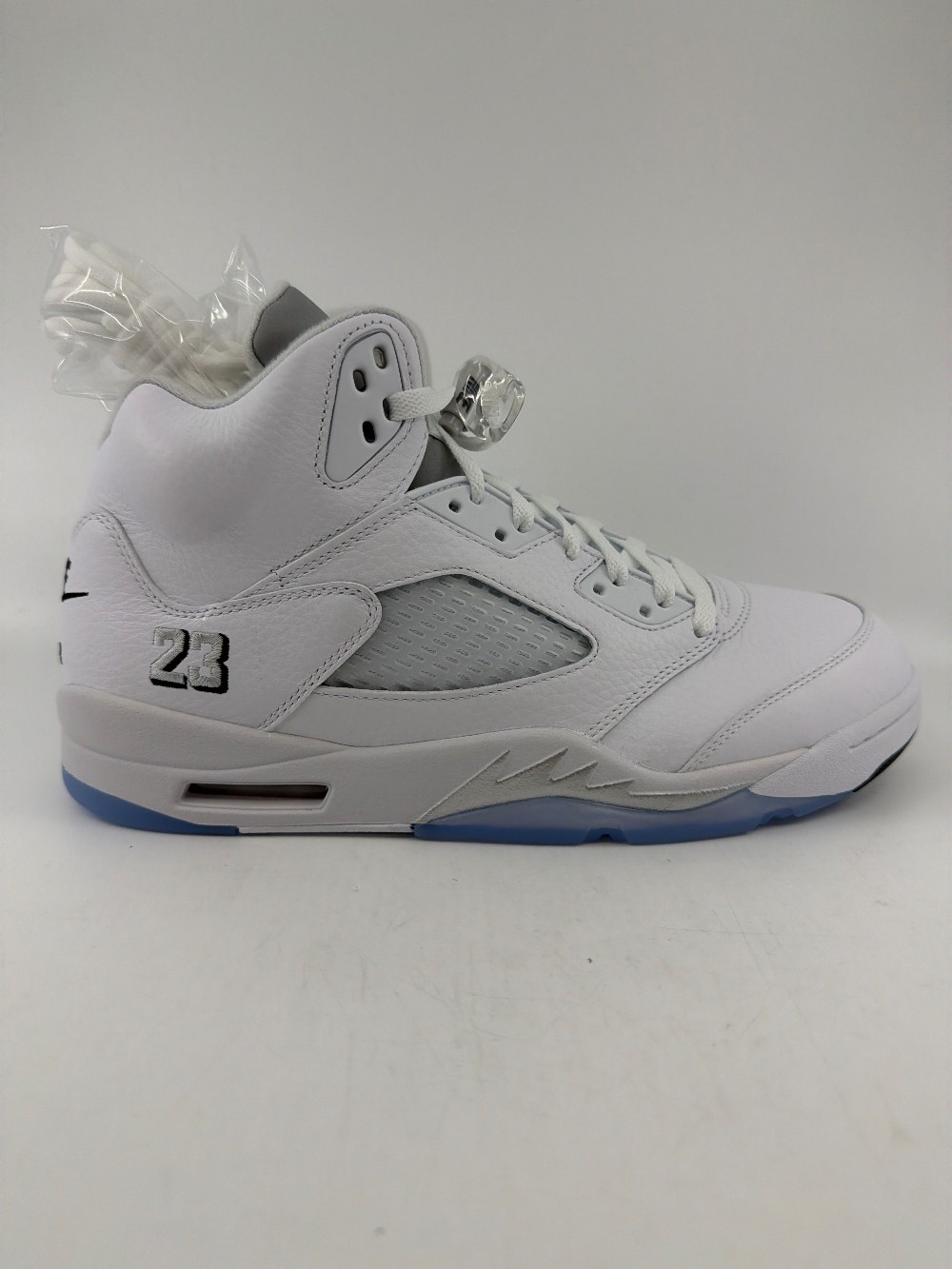 AJ 5 - WHITE METALLIC (2026)
