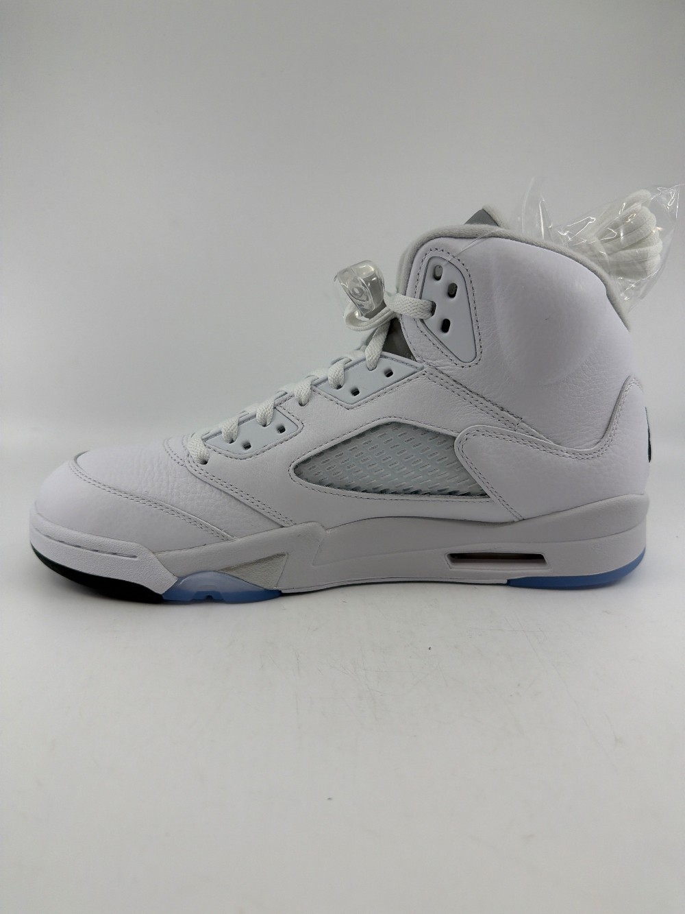 AJ 5 - WHITE METALLIC (2026)